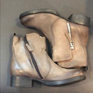 New gorgeous leather upper Miz Mooz boots!